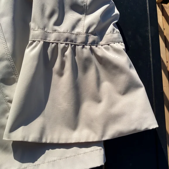 BCBGeneration Beige Double Breasted Jacket, Size Large, Fluttery Cuffs - Picture 12 of 15